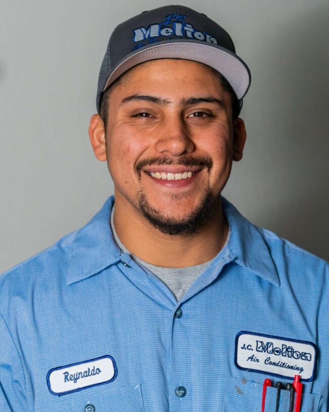 JC Melton Installation Team Reynaldo