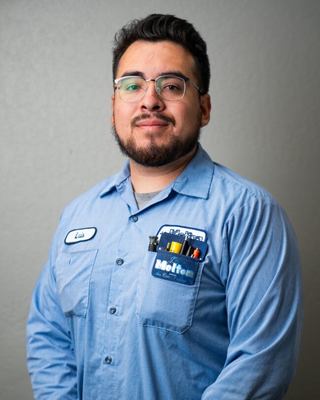 JC Melton Installation Team Luis